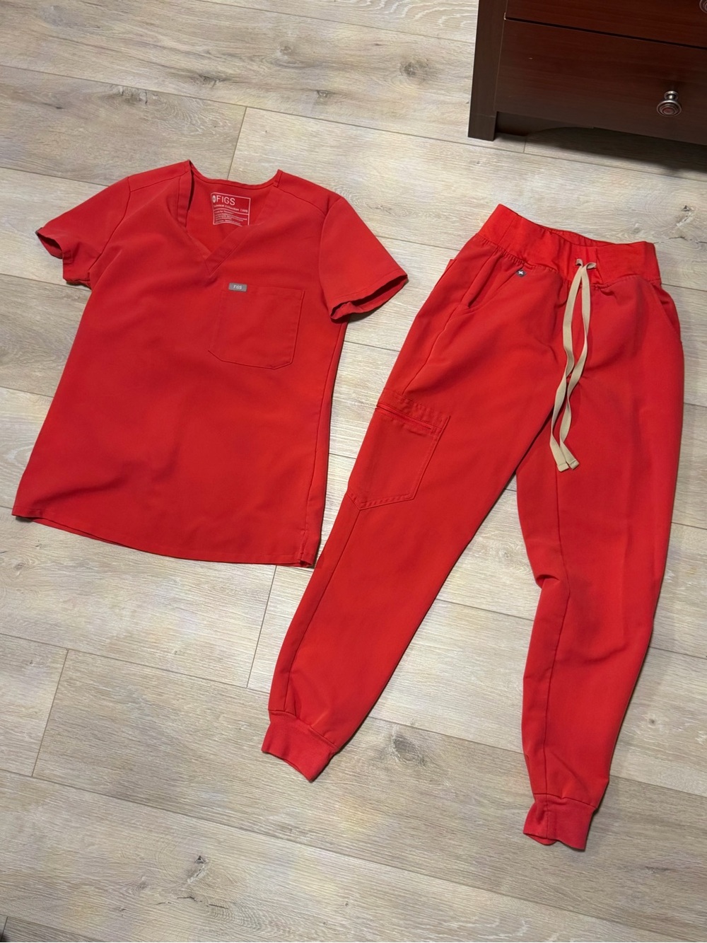 Figs Women's Bright Red Jogger Scrub Set